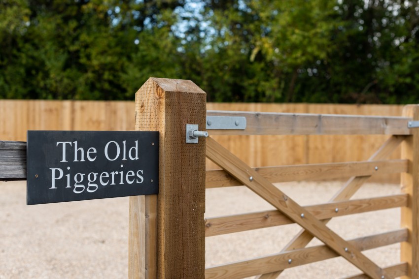 Images for Crackerbarrel Farm, Horsham Road, Beare Green, Dorking