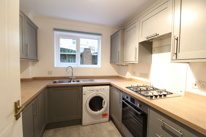 Images for Chestnuts, 7 Gloucester Road, Redhill