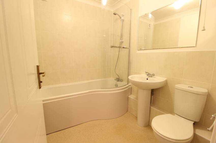 Images for Chestnuts, 7 Gloucester Road, Redhill