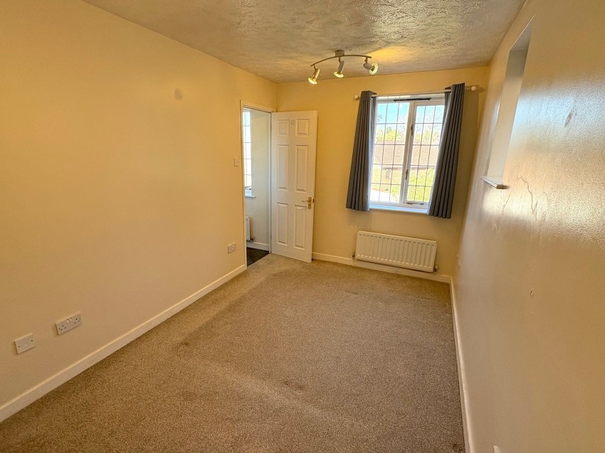 Images for Cotland Acres, Redhill