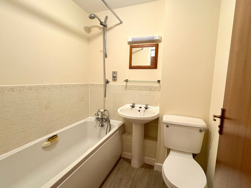 Images for Meadvale Heights, 106 Somerset Road, Redhill