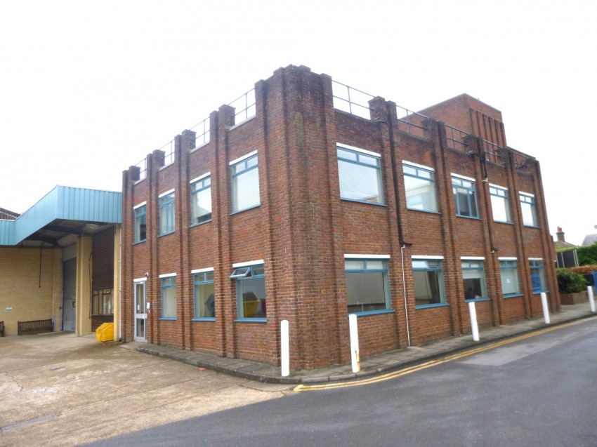 Images for Glebeland Centre, Vincent Lane, Dorking