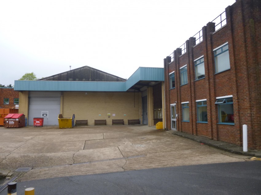 Images for Glebeland Centre, Vincent Lane, Dorking