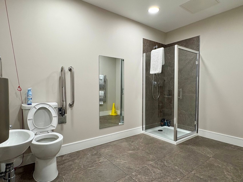 Images for Redlands, Coulsdon
